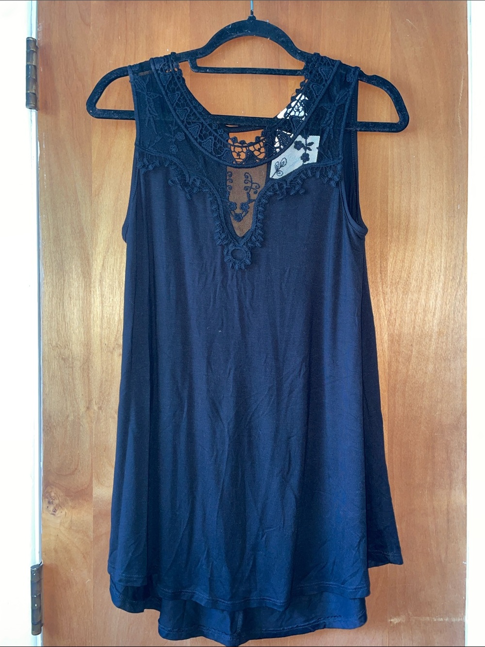 Black Lace Yoke Sleeveless Tank Top